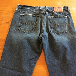 🟢LUCKY BRAND🍀 Med/Light Wash Jeans Size 10/30